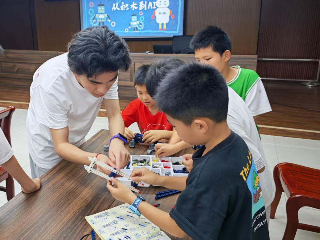 青春遇见童真，来看大学生暑托花式带娃（二）