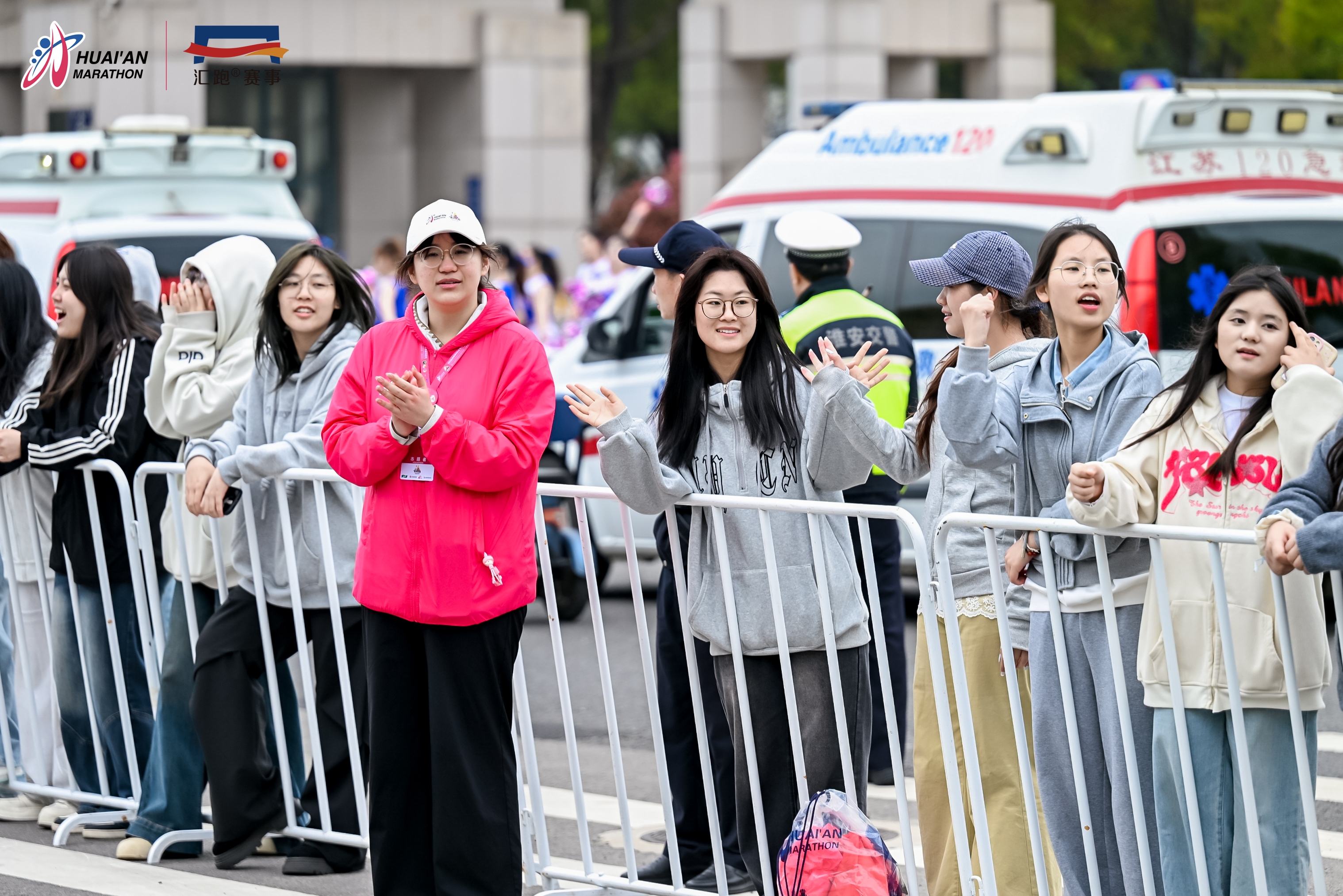奔跑淮安，青春护航｜苏护青年的马拉松服务记